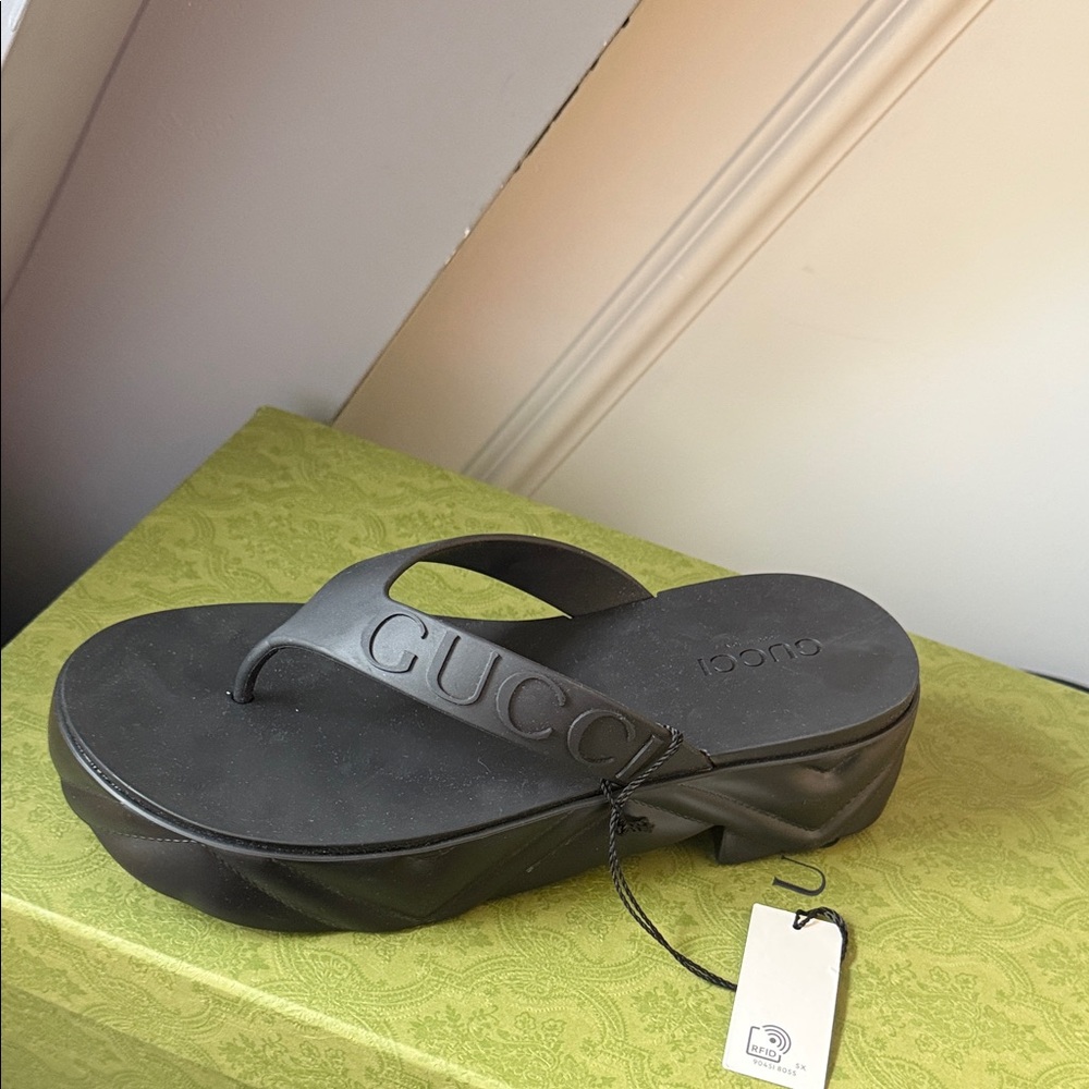 Gucci Black Platform Flip Flop Sandal